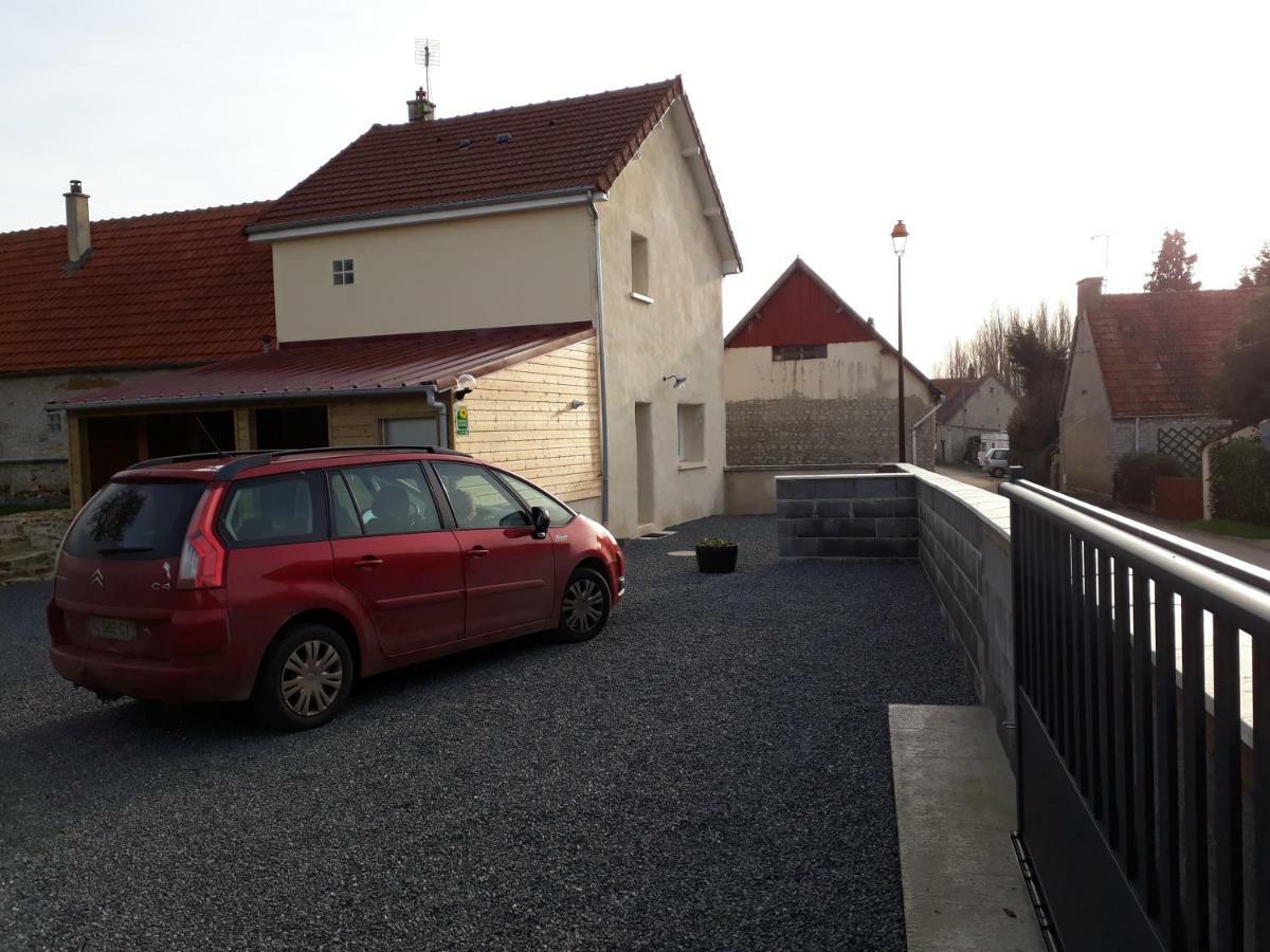 Gite " Le Vieux Noyer" Liesville-sur-Douve Экстерьер фото